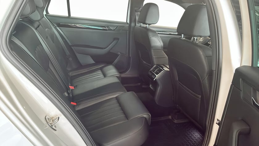 Bild 5 av Škoda Superb Kombi 4X4 190HK-D-VÄRMARE-DRAG