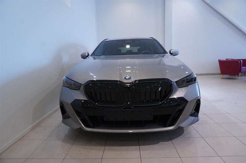 Bild 5 av BMW i5 xDrive40 Touring M Sport Pro Business Edition Drag DA H K