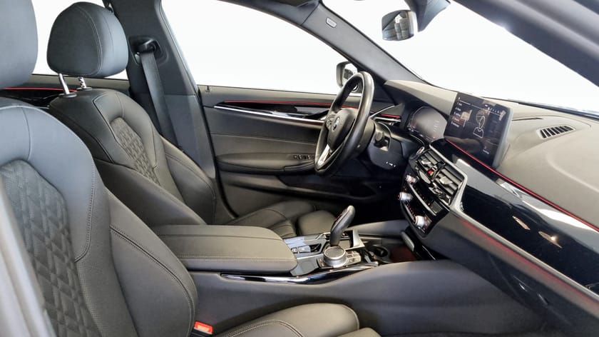 Bild 3 av BMW 520d xDrive Touring Drag Värmare Rattvärme