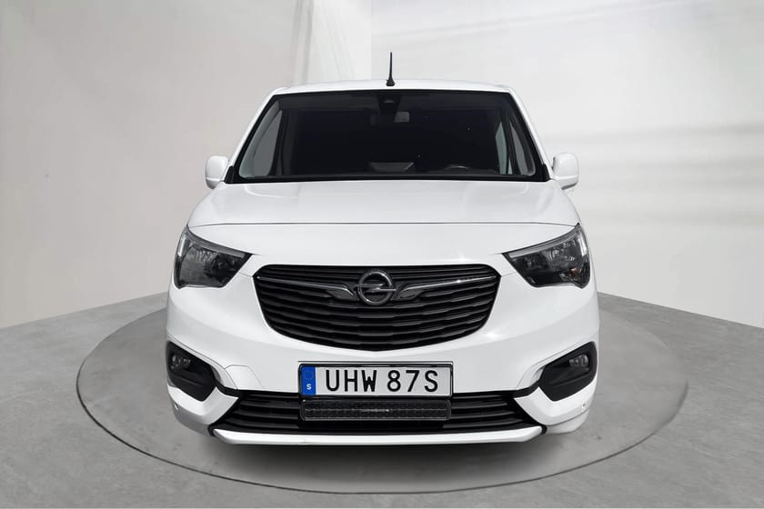 Bild 5 av Opel Combo Cargo XL 1.5 (130hk)  Verkstadsinredning
