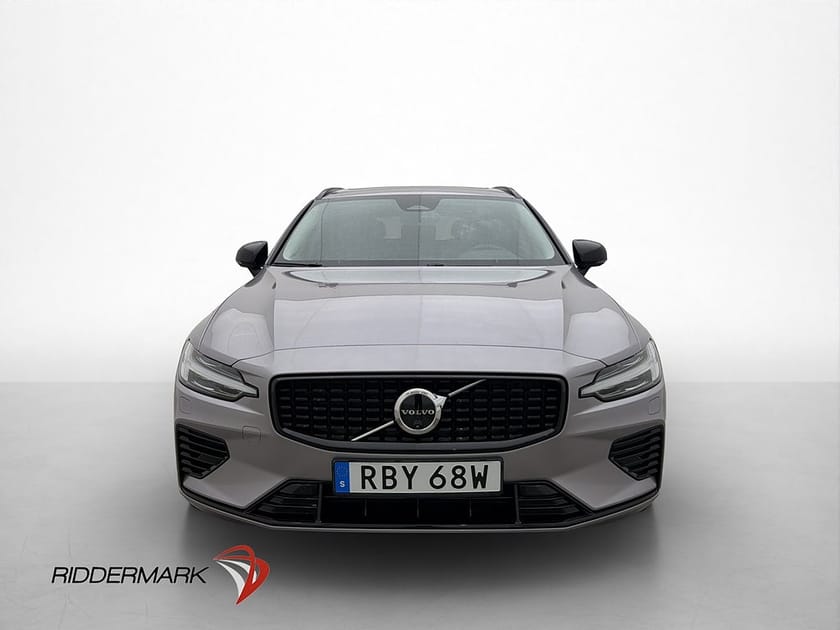 Bild 2 av Volvo V60 T6 Plus Dark Pano 360° h/k Drag 399hk