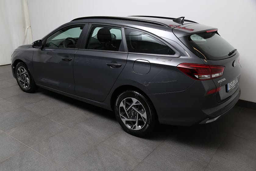 Bild 5 av Hyundai i30 Kombi 1,0 T-GDi MHEV Essential Aut Navi Kamera