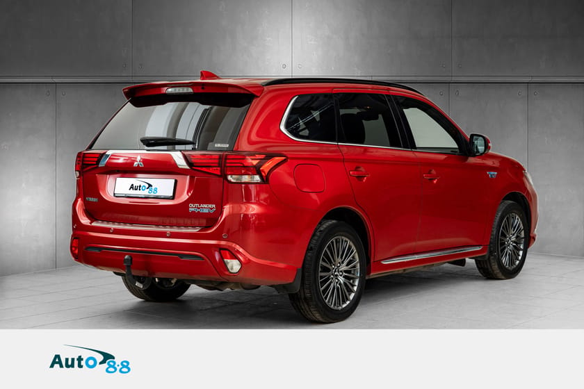 Bilde 3 av Mitsubishi Outlander PHEV S-Edition | krok | ACC | Soltak | komplett historikk