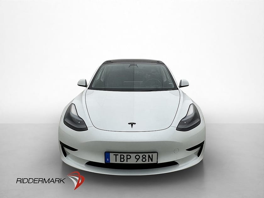 Bild 3 av Tesla Model 3 Standard Range MOMS En-Brukare Autopilot