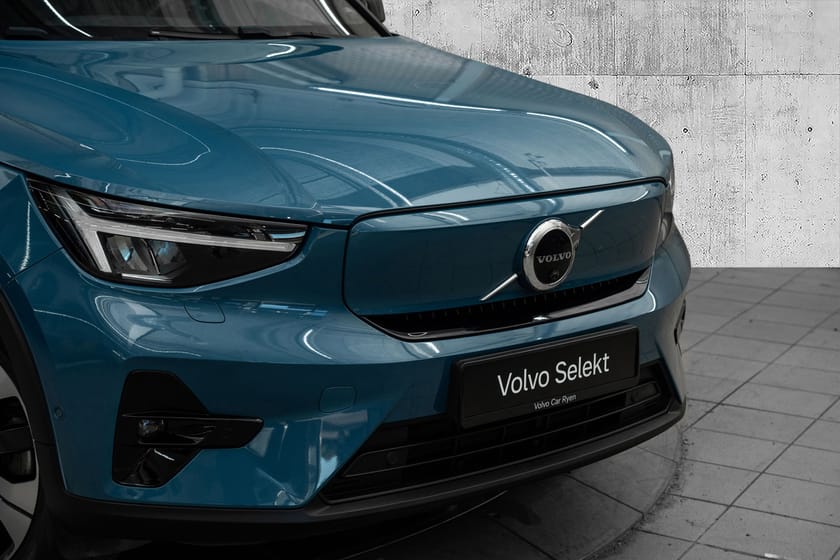 Bilde 2 av Volvo XC40 Recharge Twin motor Ultimate - Panoramatak - 360-Kamera - Hengerfeste