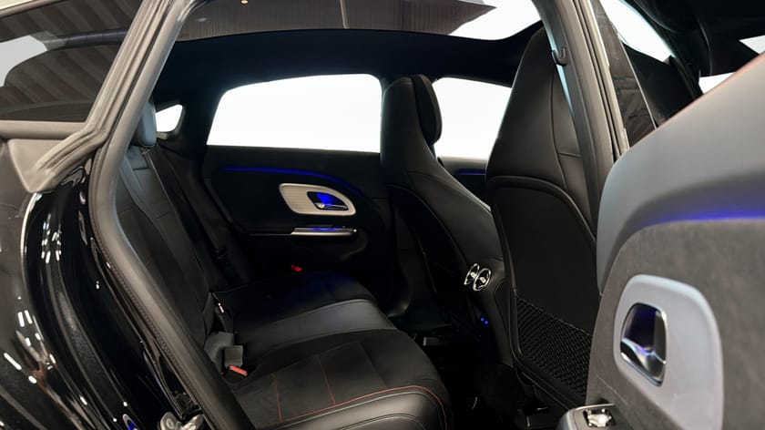 Bild 5 av Mercedes-Benz CLA 350 4MATIC