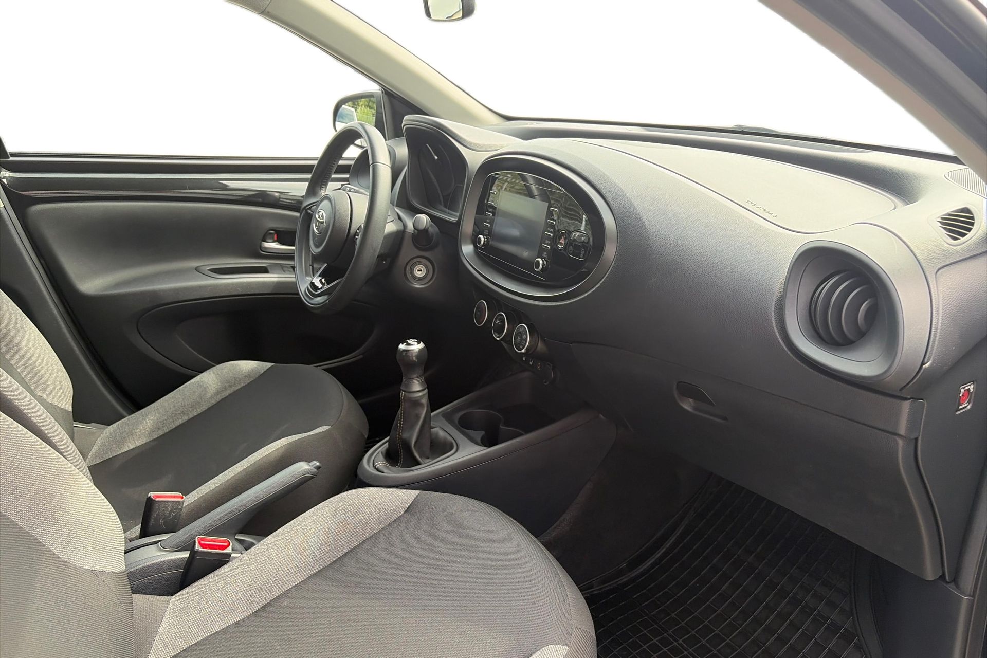 Toyota Aygo X 1.0 Play Manuell 2023, bild 6/15