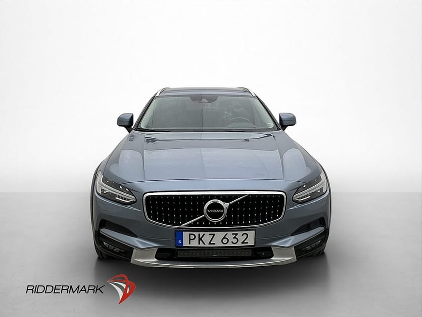 Bild 2 av Volvo V90 Cross Country Momentum VOC Rattvärm Halvskinn Drag