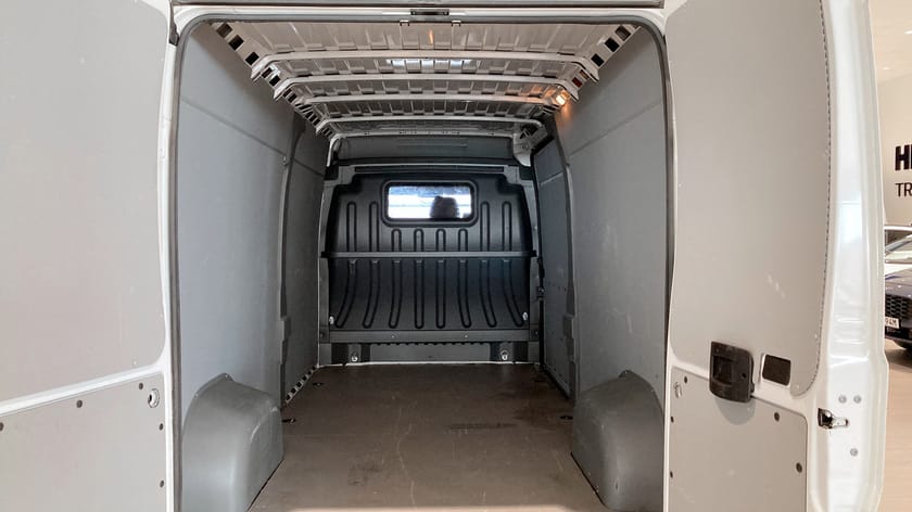 Bild 5 av Peugeot Boxer Van 335 2,2  BlueHDI