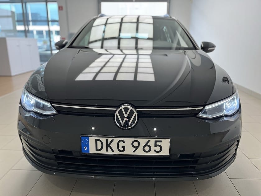 Bild 2 av Volkswagen Golf Sportscombi 1.5 eTSI 131HK DSG I Rattvärme I Adaptiv Farthålla