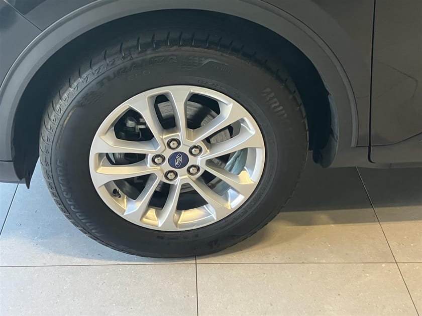 Bild 4 av Ford Kuga Plug-In Hybrid Titanium Business
