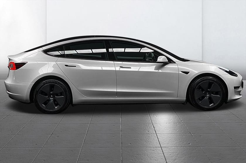 Bild 4 av Tesla Model 3 Long Range AWD Pano Läder AP MOMS 440hk