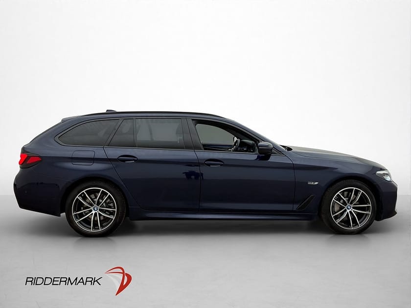 Bild 4 av BMW 530e xDrive Touring 292hk M Sport Skinn Kamera Drag HiFi Navi
