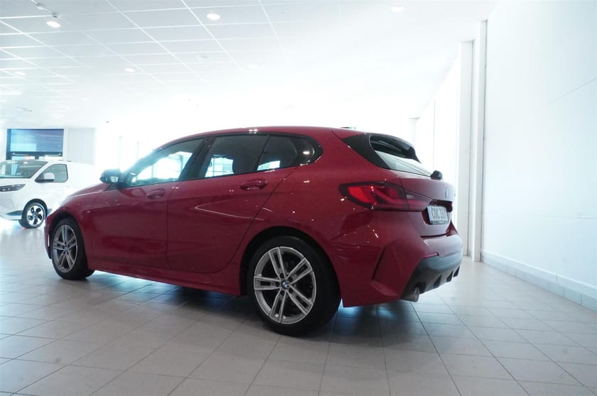 Bild 3 av BMW 118i M-Sport Automat LED PDC Sportstolar 140hk