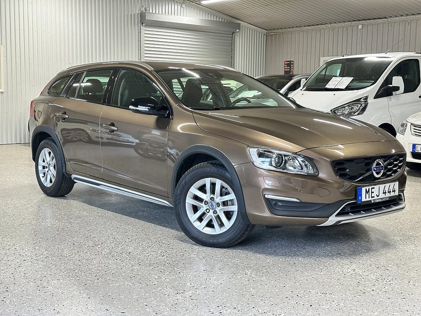 Bild 1 av Volvo V60 Cross Country D3 Geartronic Momentum Euro 6 1 Ägare Kamrem Nybytt