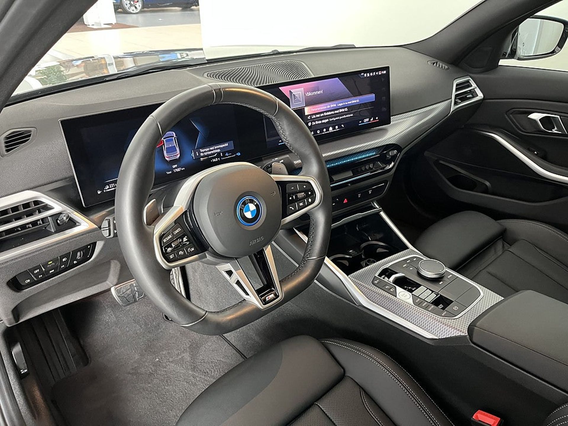 BMW 330 2025, kuva 6/10