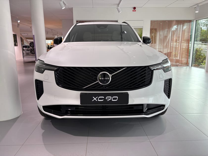 Bild 2 av Volvo XC90 T8 Ultra Dark OMG LEVERANS