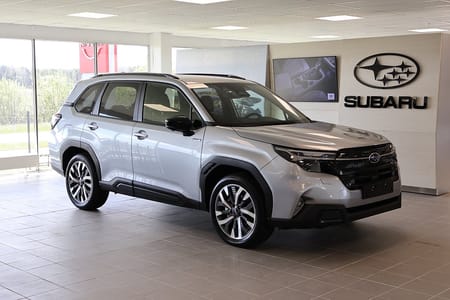 Subaru Forester e-Boxer XFuel Limited AWD / Låg skatt / Läder