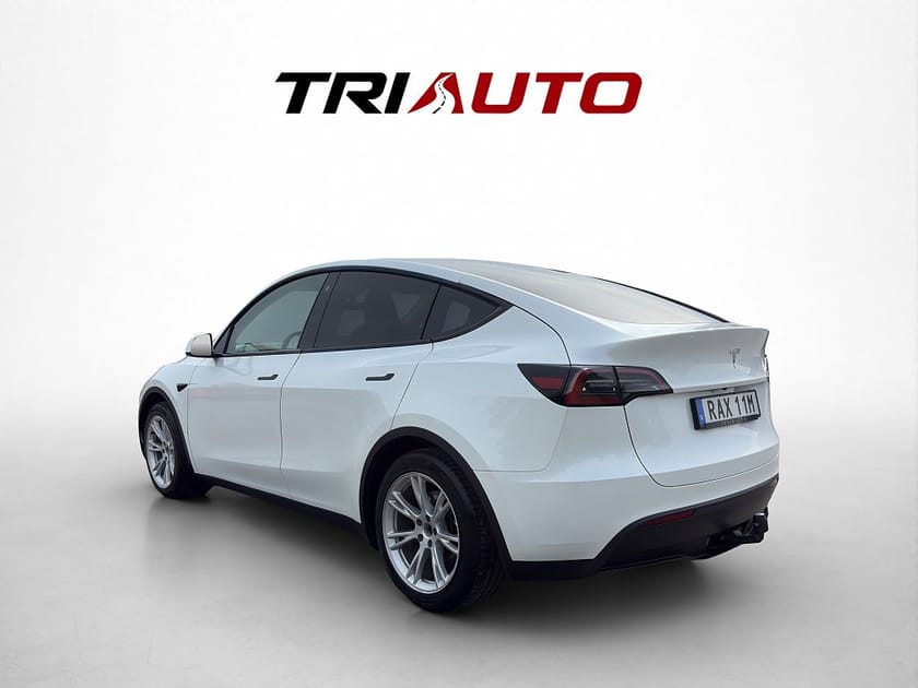 Bild 4 av Tesla Model Y Standard Range RWD Premium 360° Drag Pano MOMS FSD