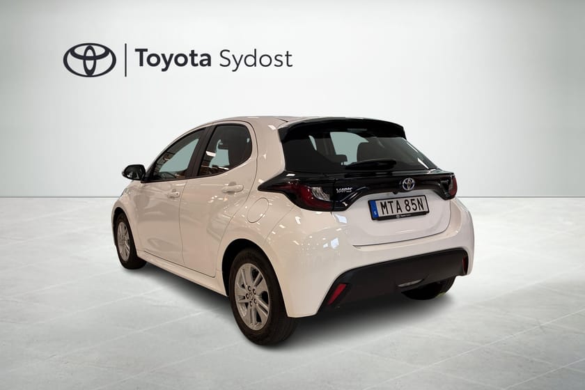 Bild 2 av Toyota Yaris Hybrid 5d. Active Automat Rattvärme Backkamera mm
