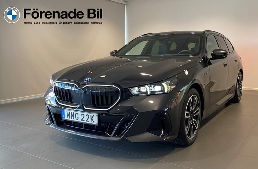 Bild 1 av BMW 530e xDrive Touring 4,95% ränta M-Sport HEAD-UP Display