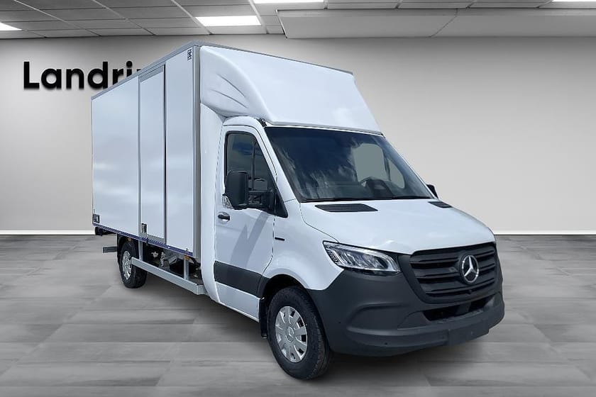 Bild 3 av Mercedes-Benz eSprinter 420 Chassi 81 kWh 113 Volymskåp omgående leverans