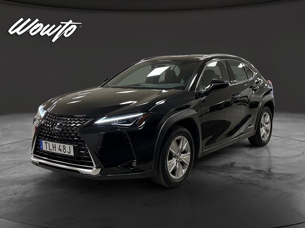 Lexus UX 184 л.с.