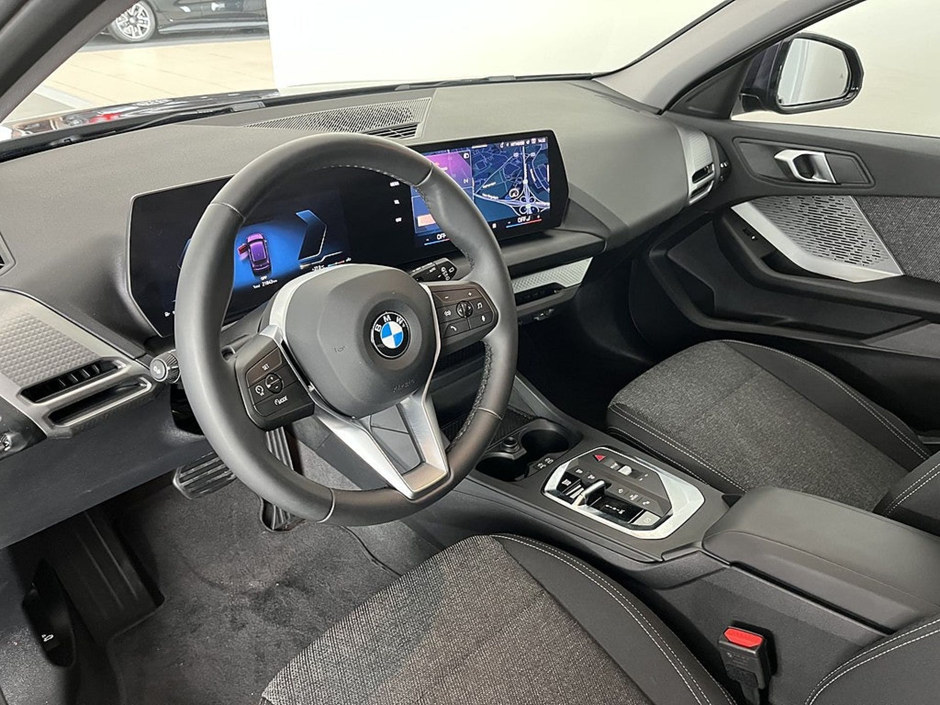 BMW 120 2026, bild 6/23