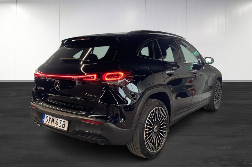 Bild 4 av Mercedes-Benz EQA 300 4MATIC AMG Line/Dragkrok/Distronic/Moms