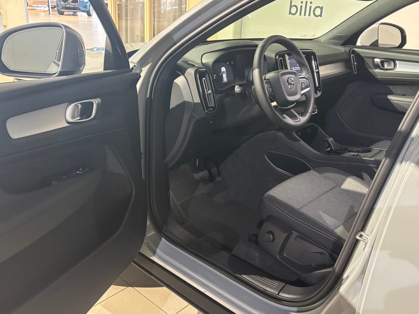 Bild 4 av Volvo XC40 B4 FWD Bensin Core
