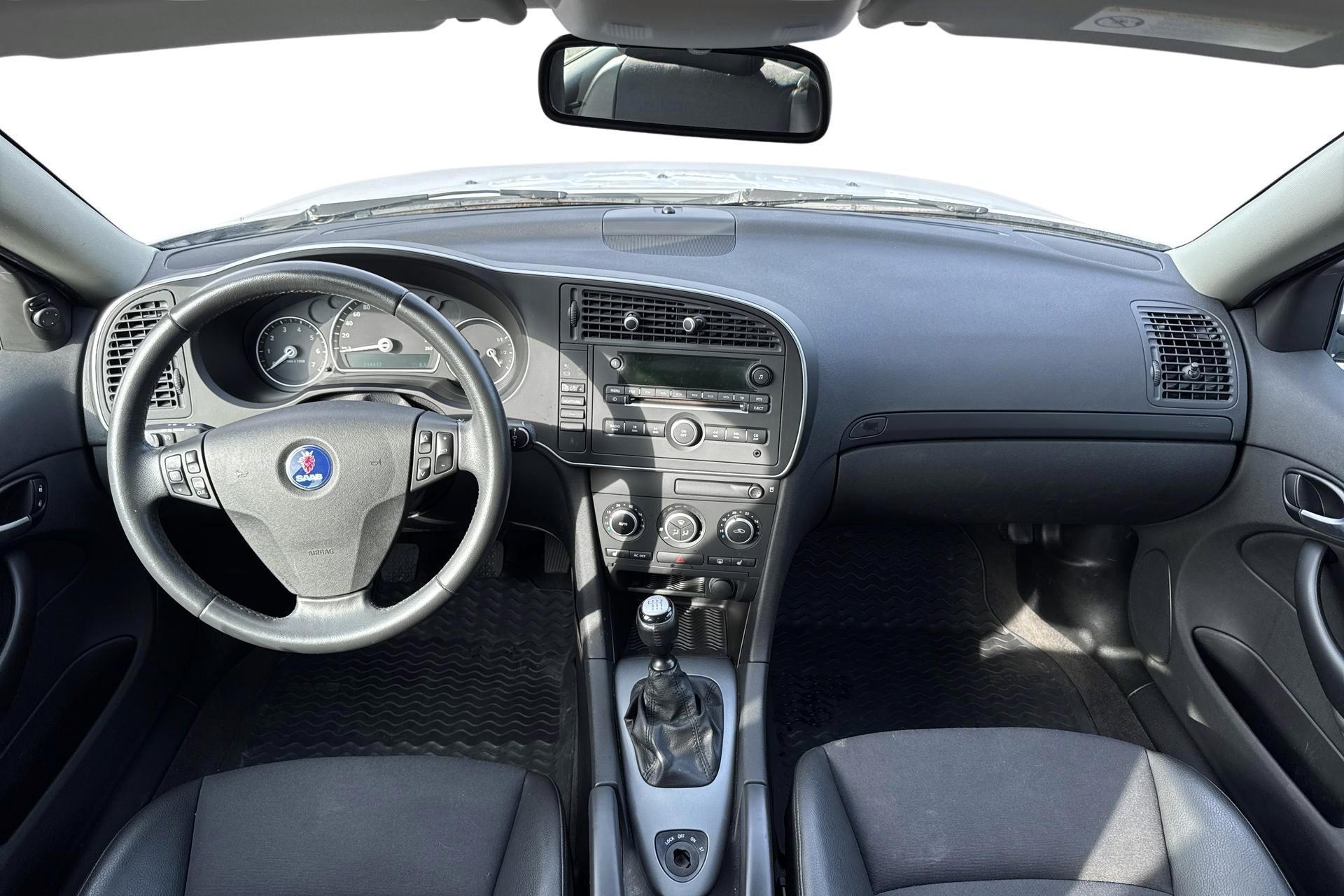 Saab 9-3 SportCombi 1.8t Biopower 2011, bild 7/10