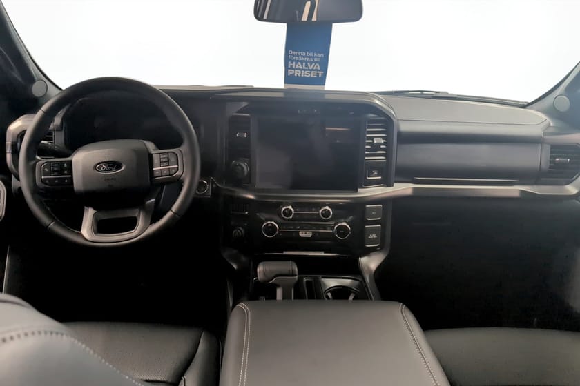 Bild 5 av Ford F-150 SuperCrew MY25 LARIAT BLACK EDITION 5.0L V8 406HP