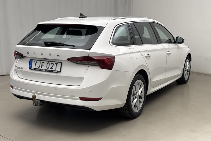 Bild 3 av Škoda Octavia Kombi G-TEC 1.5 TSI Combi (130hk) Drag Kamera