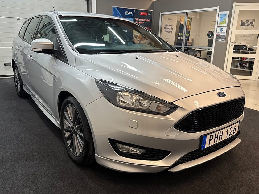 Bild 4 av Ford Focus Kombi 1.0 EcoBoost ST-Line 125hk Euro 6|NYKAMREM|NYBESS|