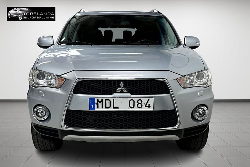 Bild 5 av Mitsubishi Outlander 7-seater 2,2Di-D 156hk AWD Business 7-sits 1 brukare