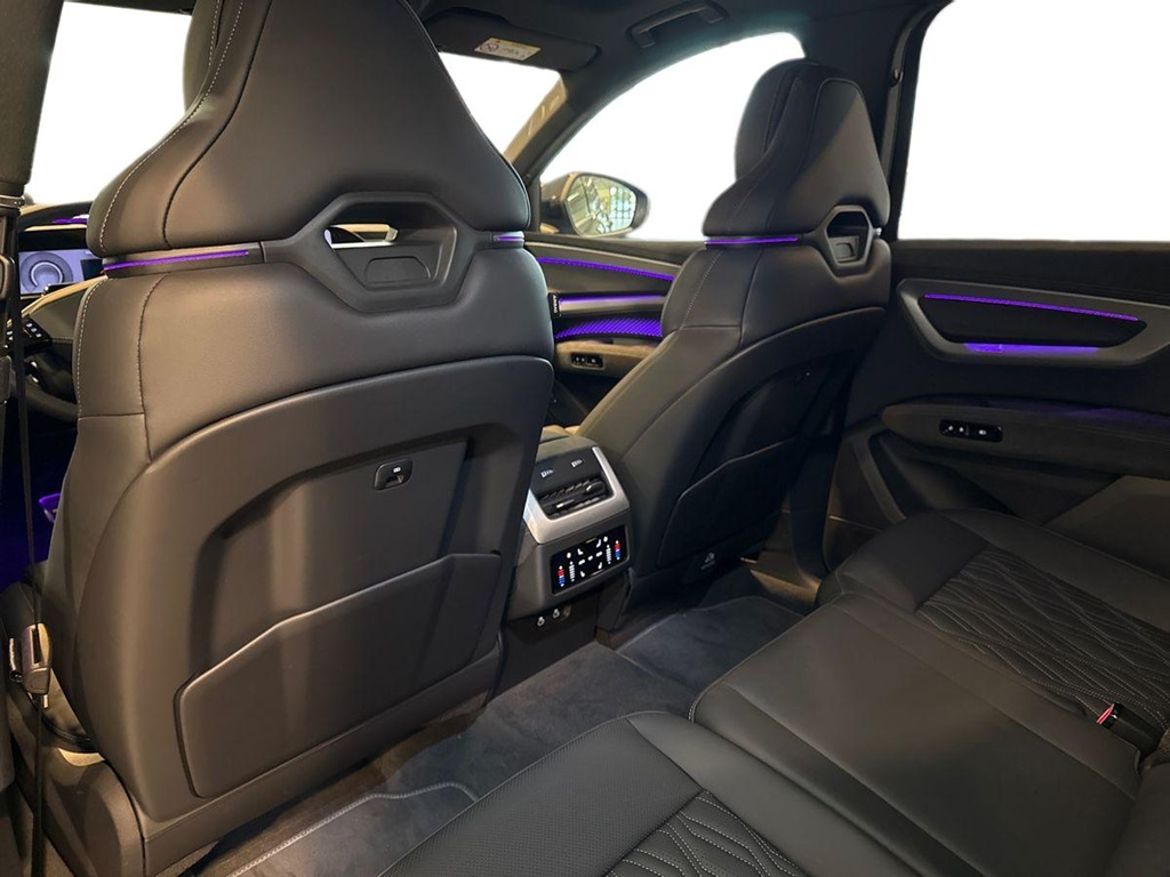 Audi Audi Q7 — bild 12
