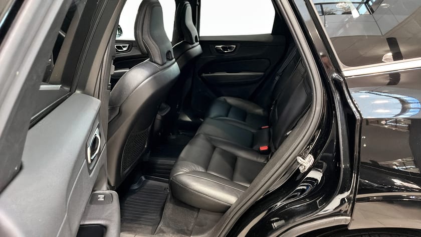 Bild 5 av Volvo XC60 D4 | Nyservad | Pilot | Drag | 190hk