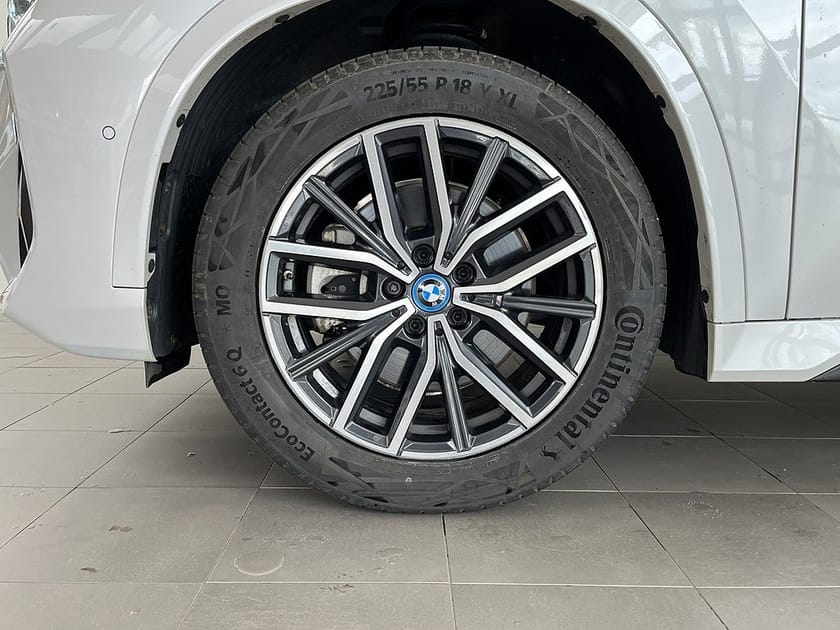 Bild 4 av BMW iX1 xDrive30 4,95% M Sport Komfort Access Rattvärme