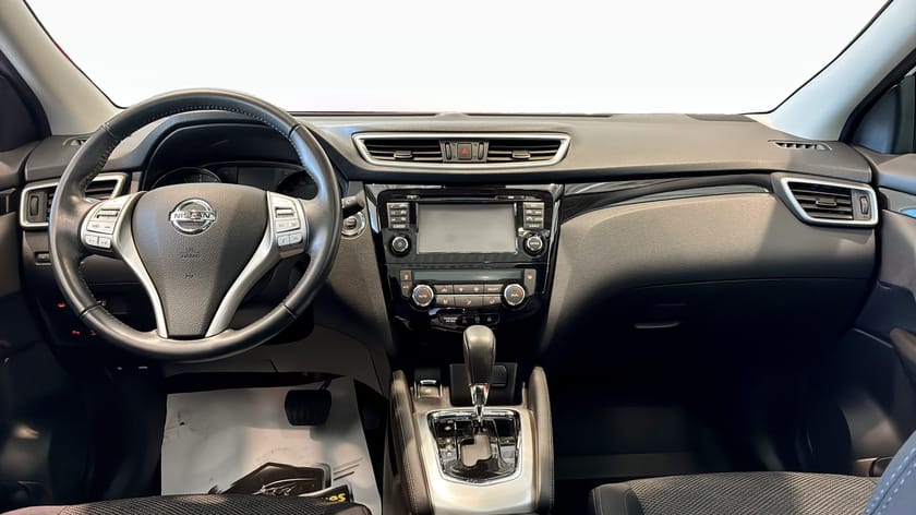 Bild 4 av Nissan Qashqai DIG-T 115 hk Automat N-Connecta Glastak 3,95% ränta*