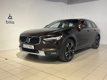Volvo V90 Cross Country D4 AWD Advanced Edt | DRAGKROK | Nybytt kamrem |