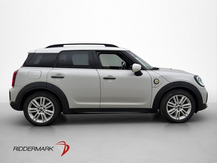 Bild 4 av MINI Countryman Cooper SE ALL4 Salt Skinn Navi Sensorer