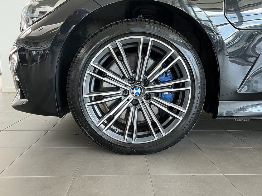 Bild 4 av BMW 330e xDrive Touring M Sport Nav PDC Rattvärme Sportstolar