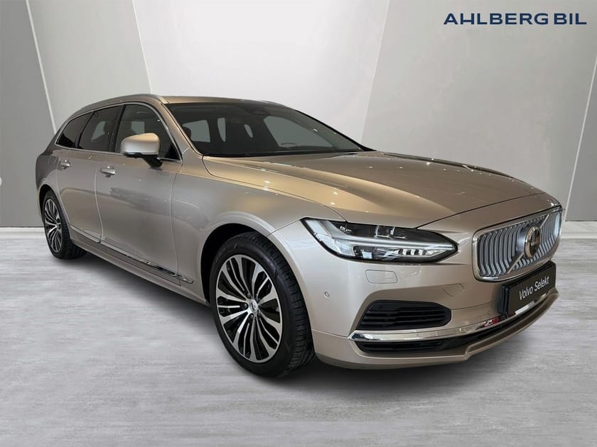 Bild 1 av Volvo V90 Recharge T6 Core Edition II, Ljuspaket, Parkeringskamera 360, Baklucka Elmanövrerad, Google Maps