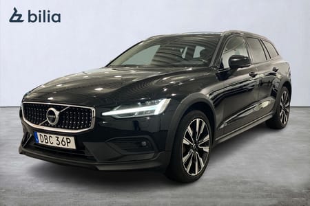 Volvo V60 Cross Country B4 AWD D Adv NaviP Edt Parkeringskamera 360 Mörkt tonade rutor 5 st Panoramaglastak Infällbar dragkrok