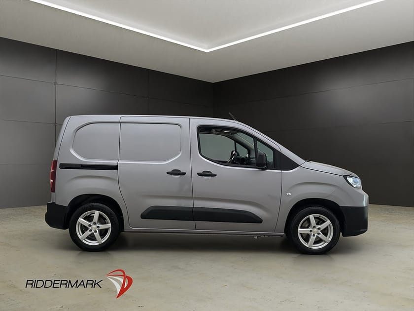 Bild 2 av Toyota ProAce City proace-city Värmare Cockpit Drag Kamera CARPLAY Moms