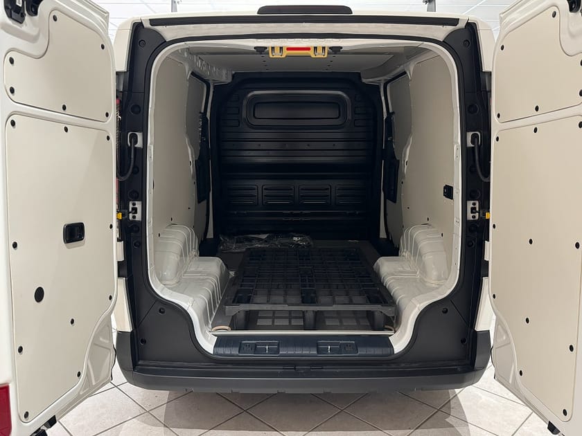 Bild 5 av Kia PV5 Long Range Cargo Plus PRO Inklädd+Lasthållare