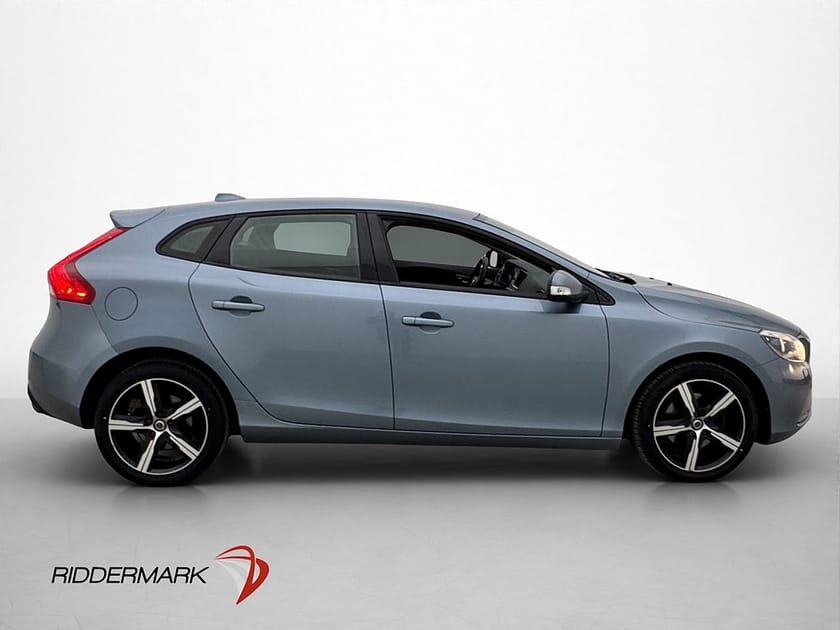Bild 1 av Volvo V40 T3 152hk P-Värmare VoC P-Sensorer 0,56l/Mil