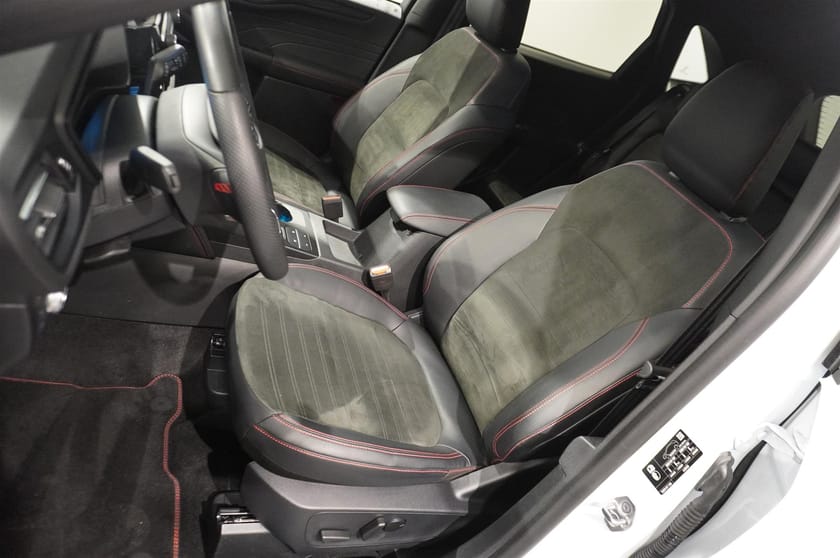 Bild 4 av Ford Kuga Plug-In Hybrid ST-Line Drag Kamera