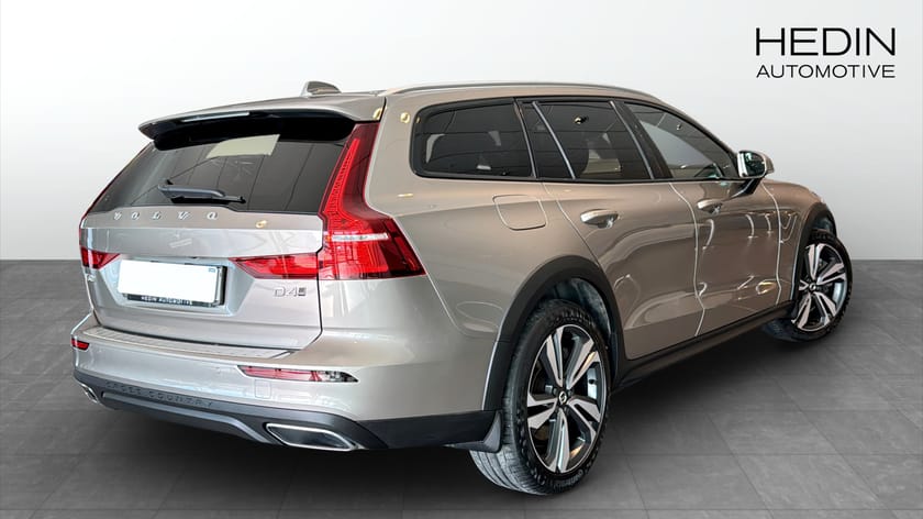 Bild 2 av Volvo V60 Cross Country D4 360 H/K Värmare Drag