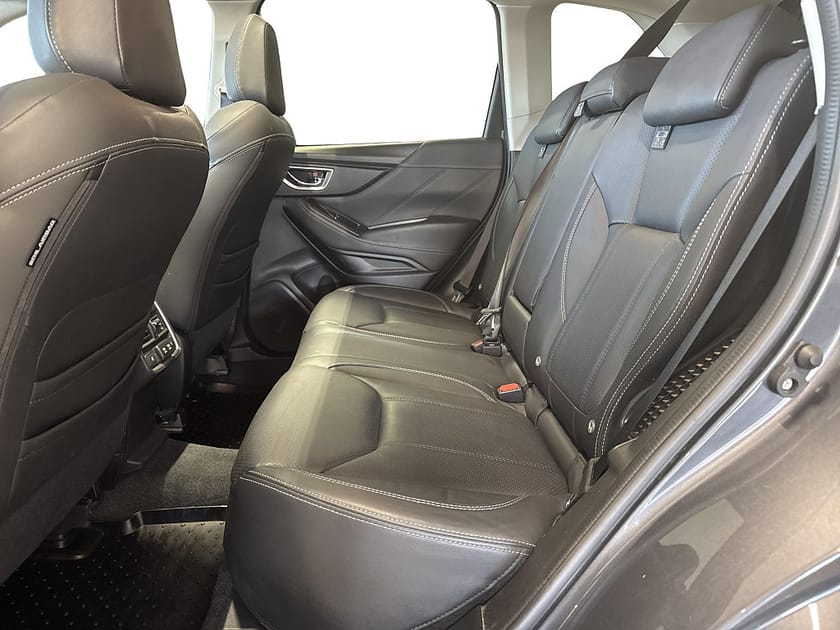 Bild 3 av Subaru Forester e-Boxer 2.0 Summit Lineartronic  Euro 6